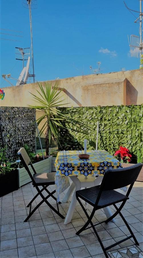 Terrazza Del Santo 2,0 - La Terrazza Nel Cuore Di Napoli Exterior foto